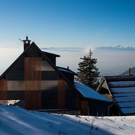 Apartments Zvoh, Krvavec, Ski-In, Ski-Out Церклье-на-Гореньскем Экстерьер фото