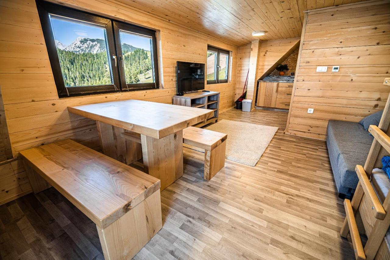 Apartments Zvoh, Krvavec, Ski-In, Ski-Out Церклье-на-Гореньскем Экстерьер фото