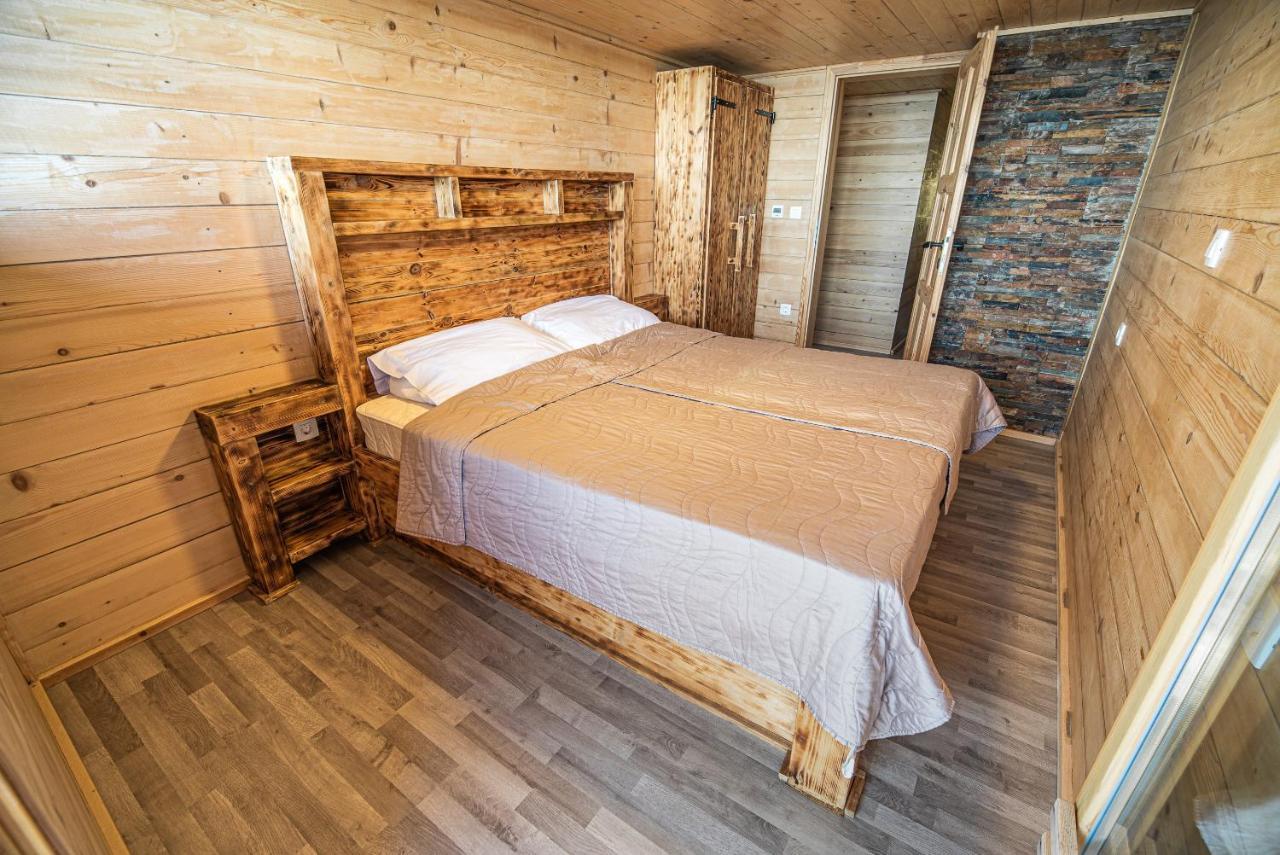 Apartments Zvoh, Krvavec, Ski-In, Ski-Out Церклье-на-Гореньскем Экстерьер фото