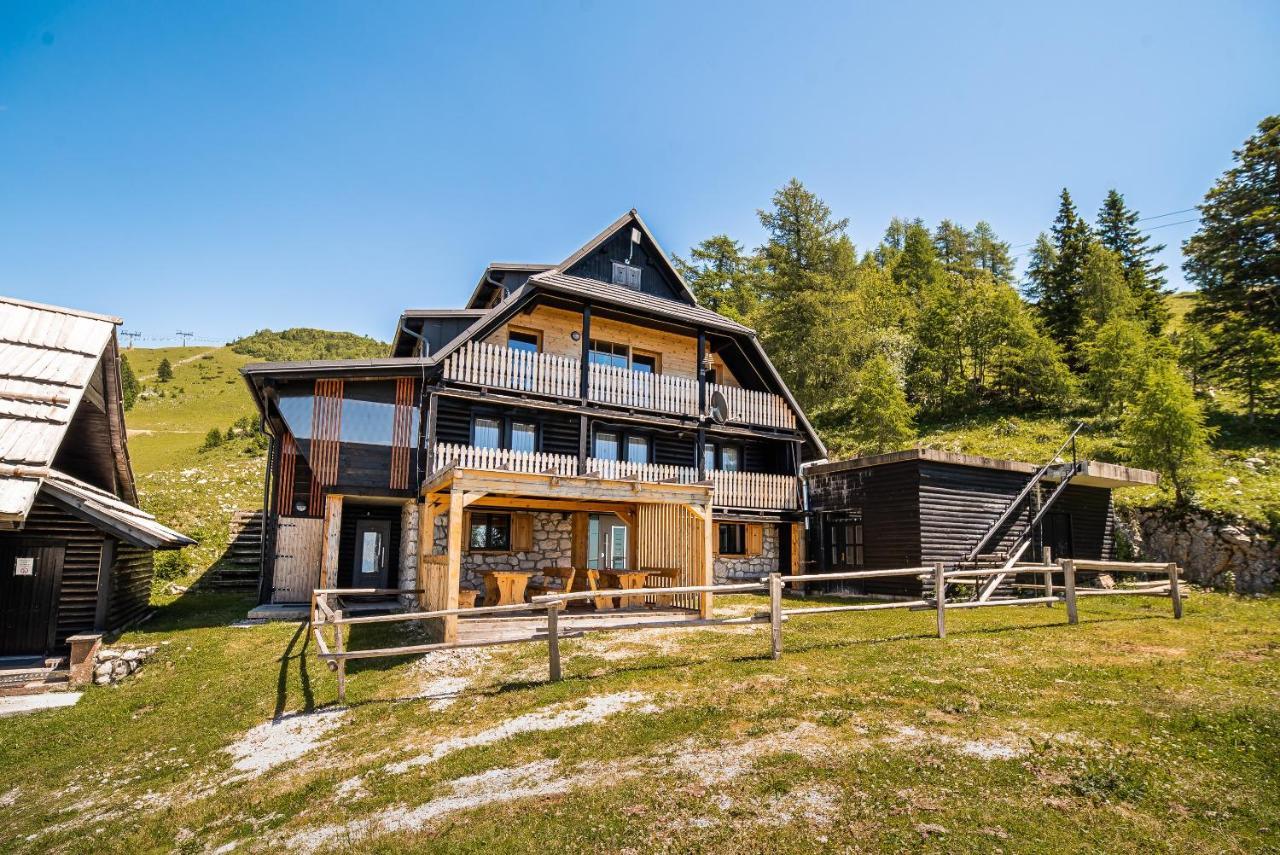 Apartments Zvoh, Krvavec, Ski-In, Ski-Out Церклье-на-Гореньскем Экстерьер фото