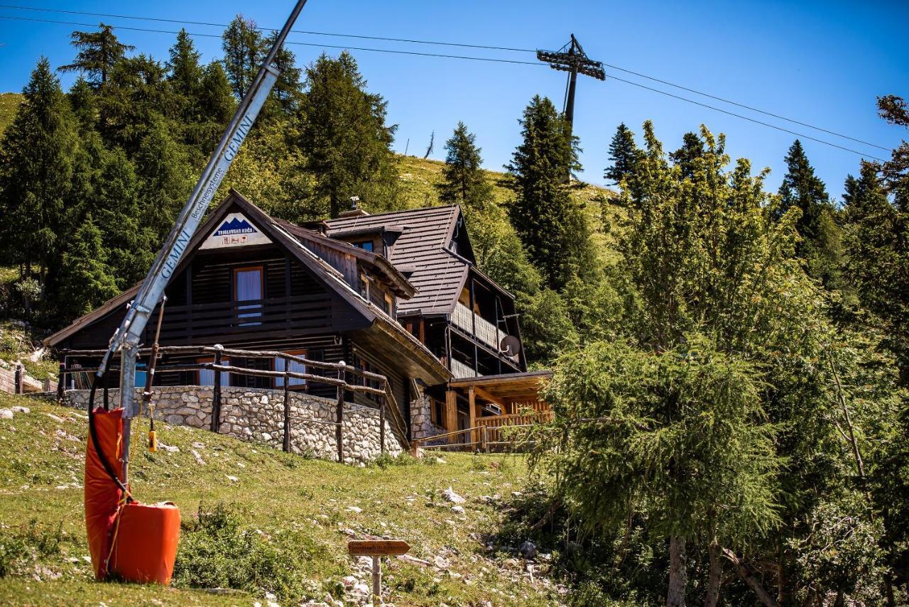Apartments Zvoh, Krvavec, Ski-In, Ski-Out Церклье-на-Гореньскем Экстерьер фото