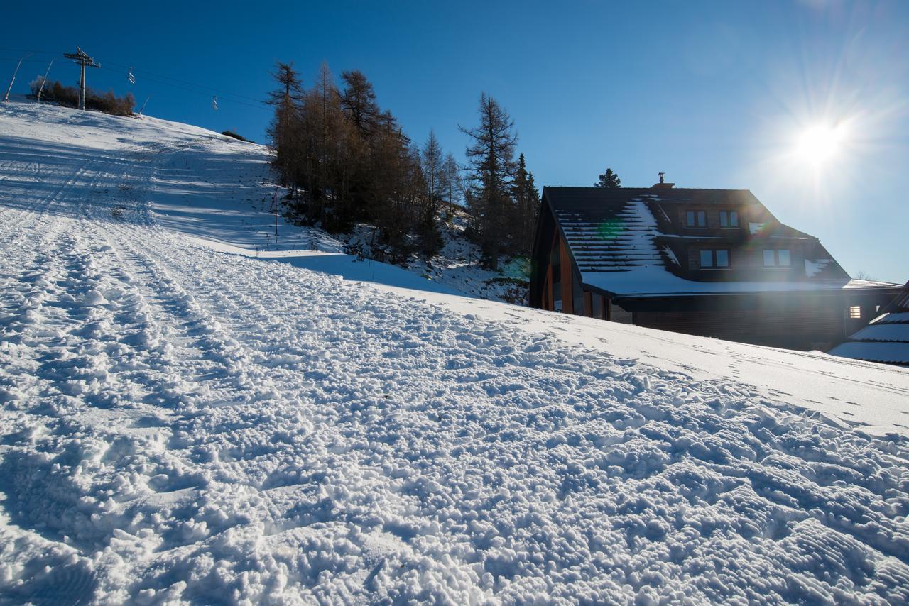 Apartments Zvoh, Krvavec, Ski-In, Ski-Out Церклье-на-Гореньскем Экстерьер фото